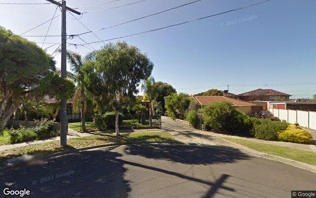8 Lilydale Court